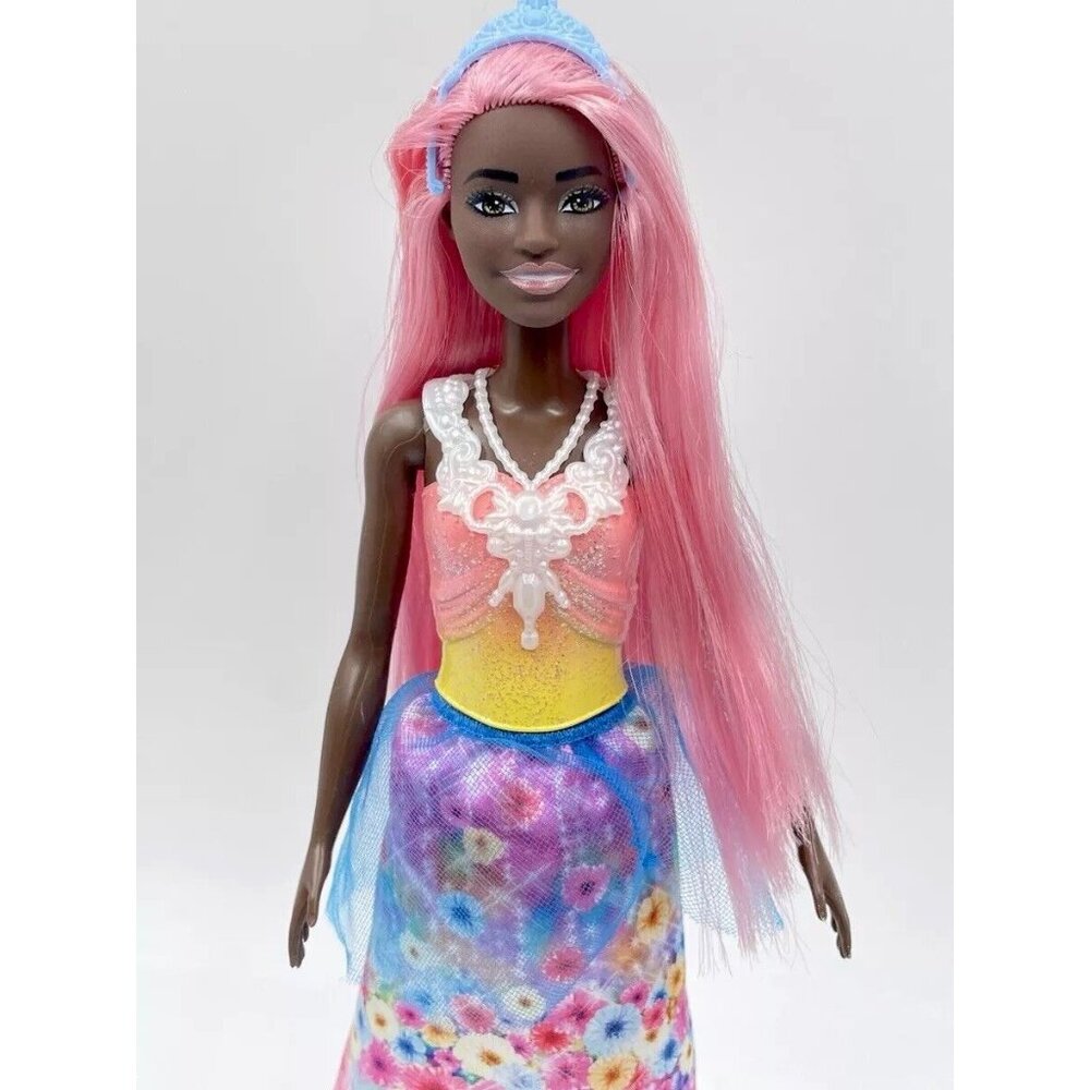 Barbie Dreamtopia African American Royal Princess Doll Pink Hair - Picture 4 of 15